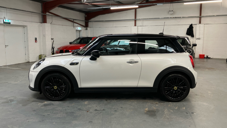 MINI Hatchback 135kW Cooper S Level 2 33kWh 3dr Auto Electric Hatchback